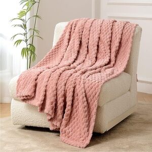Soft Pink Textured Throw Blanket